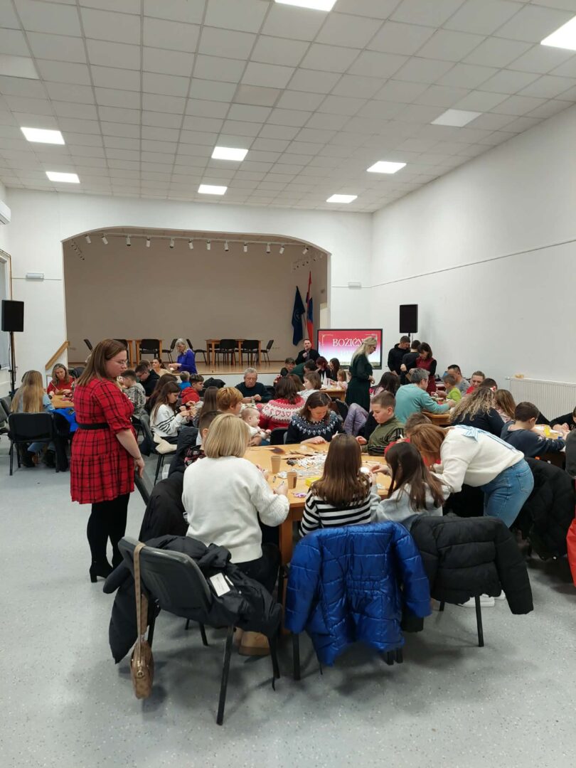 56f70e62-dc44-4921-a100-da254d607afe