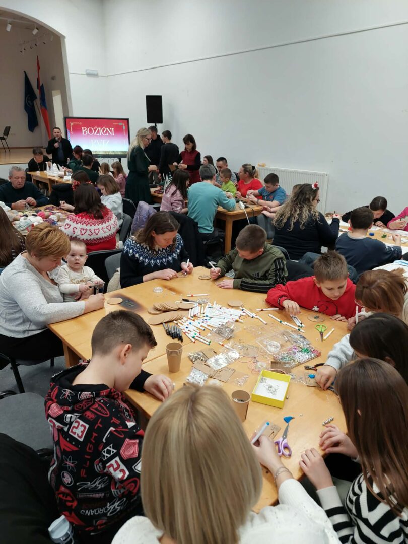 a1d7d4b6-6dca-40aa-bea5-06abd537f5b2