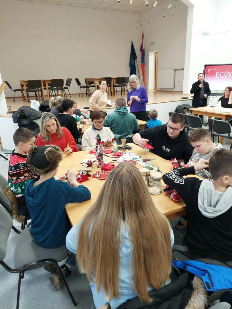 abb6c5a9-d75f-4dcd-82ba-9340c3a068b8